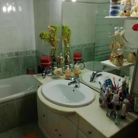 بيت ضيافة In - Bed 9 In A 6-bed Mixed *